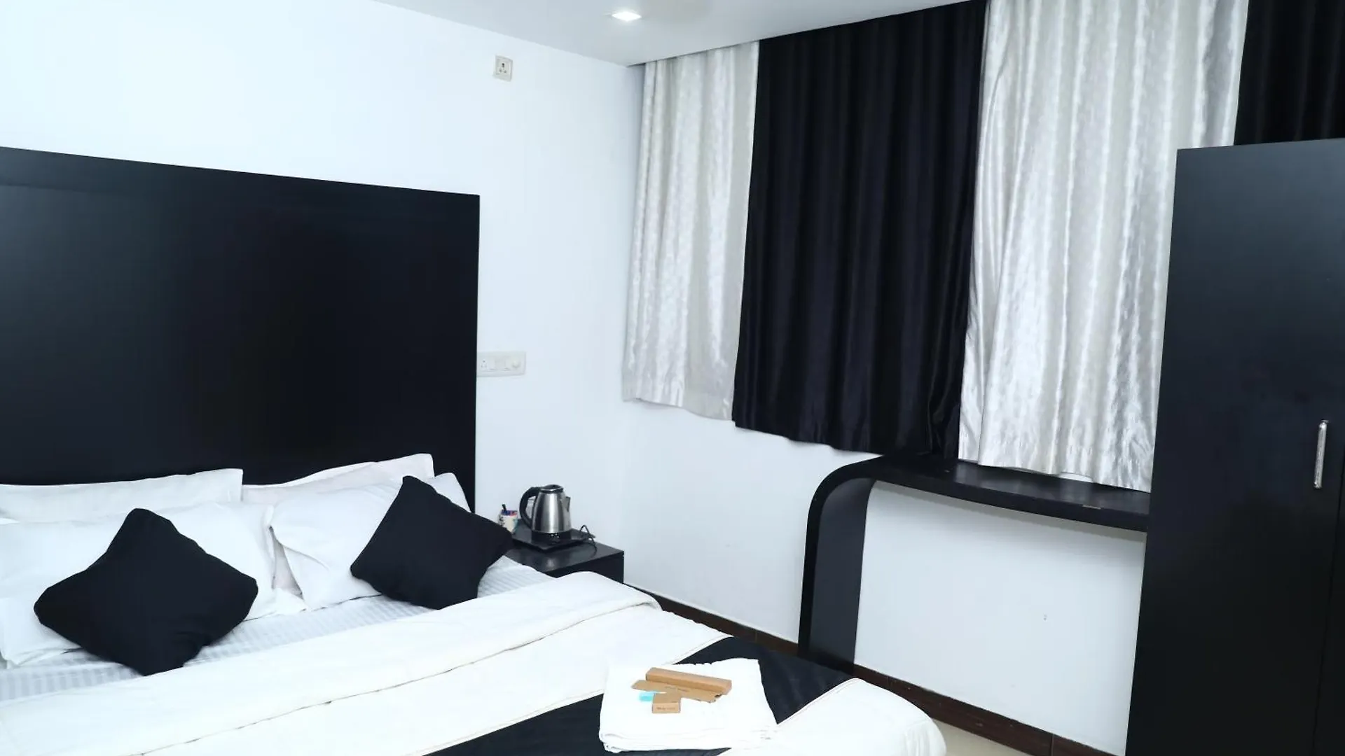Erica Hotel International Perintalmanna