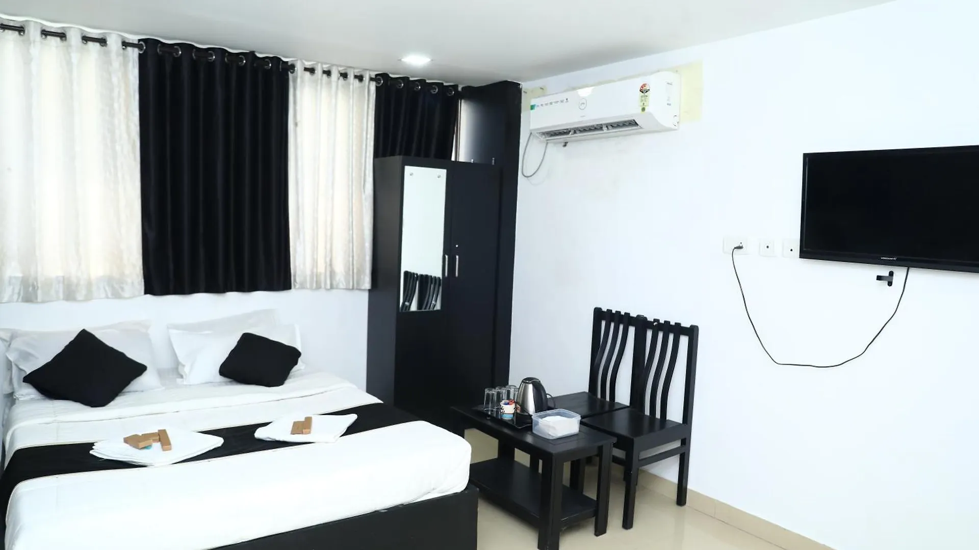 Erica Hotel International Perintalmanna Ινδία