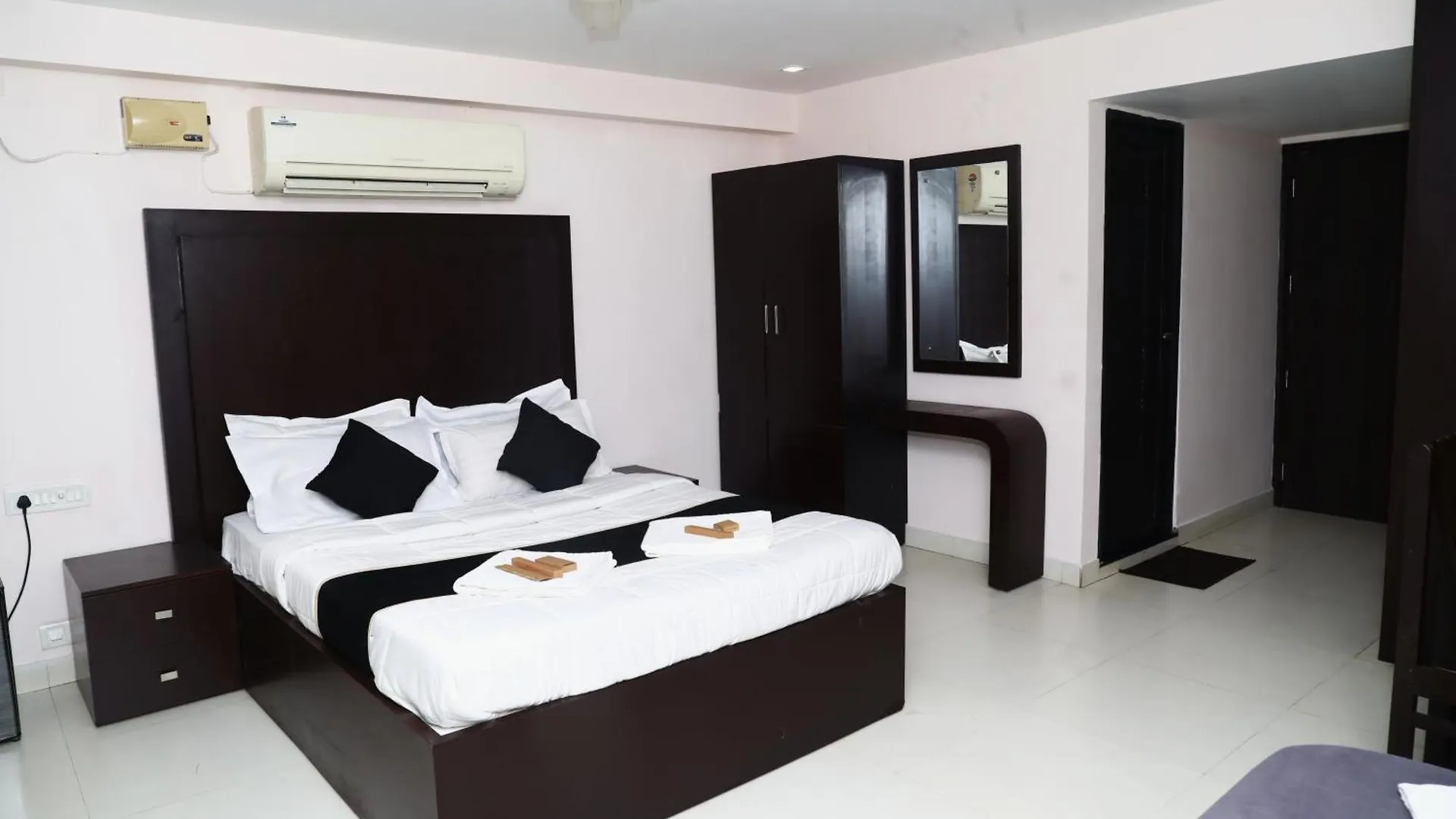 Erica Hotel International Perintalmanna